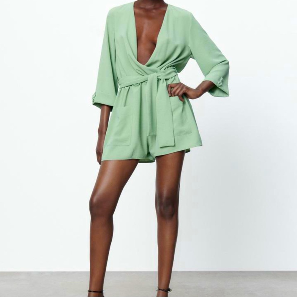 Mint green shorts Zara Romper. - NWT